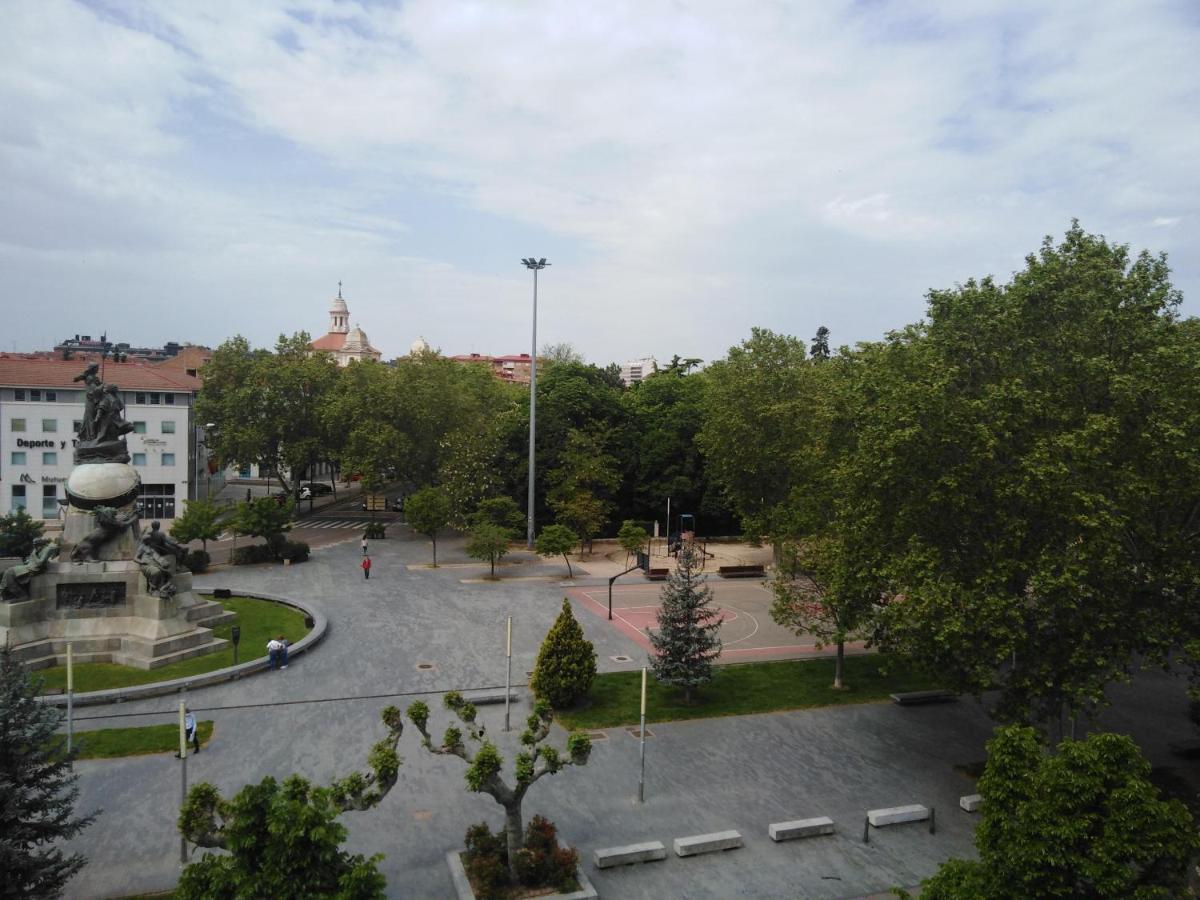 Hotel Colon Plaza Valladolid Exteriör bild
