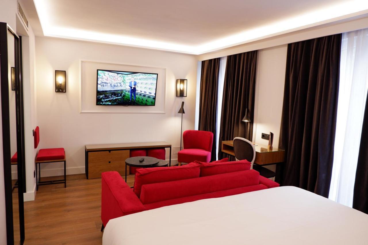 Hotel Colon Plaza Valladolid Exteriör bild