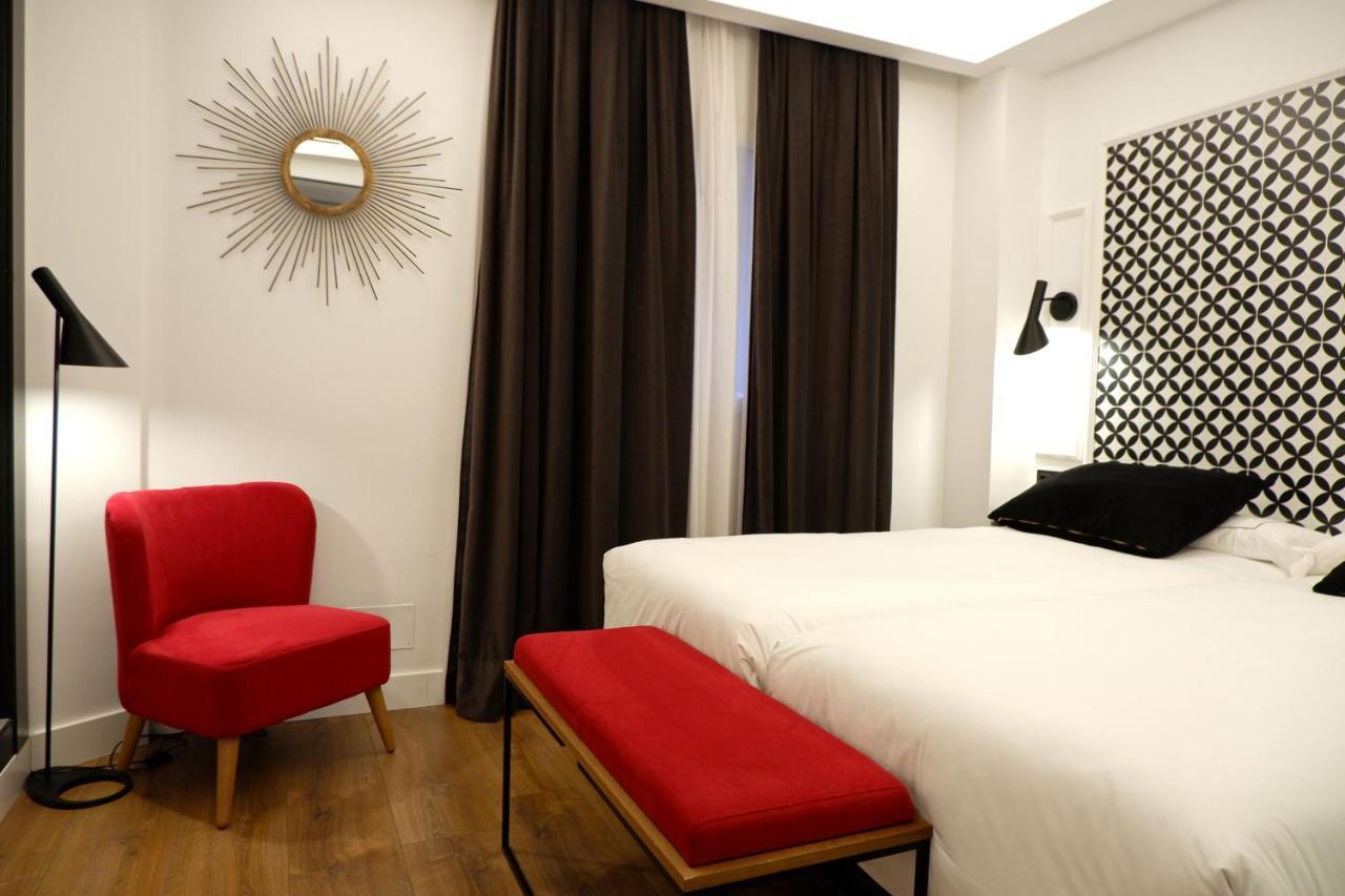 Hotel Colon Plaza Valladolid Exteriör bild