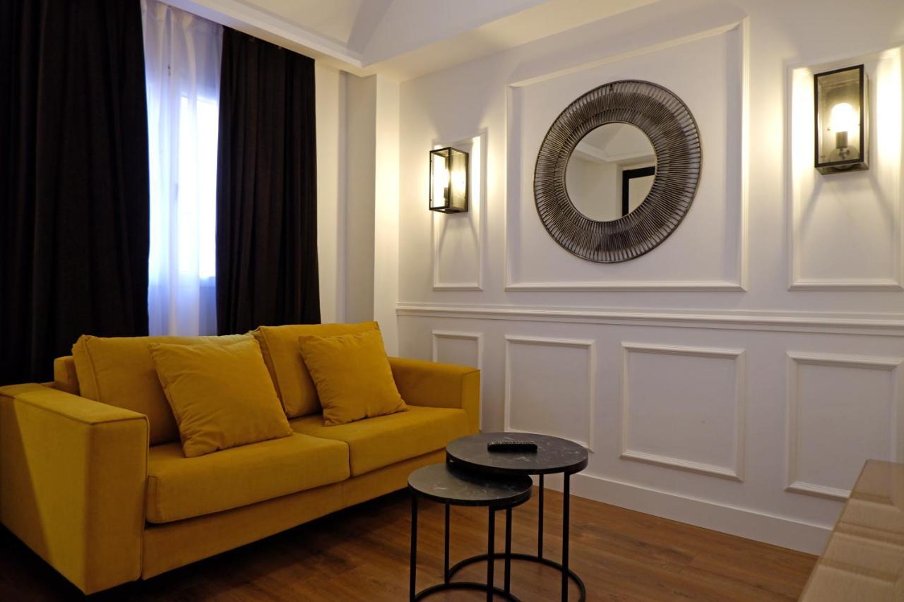 Hotel Colon Plaza Valladolid Exteriör bild