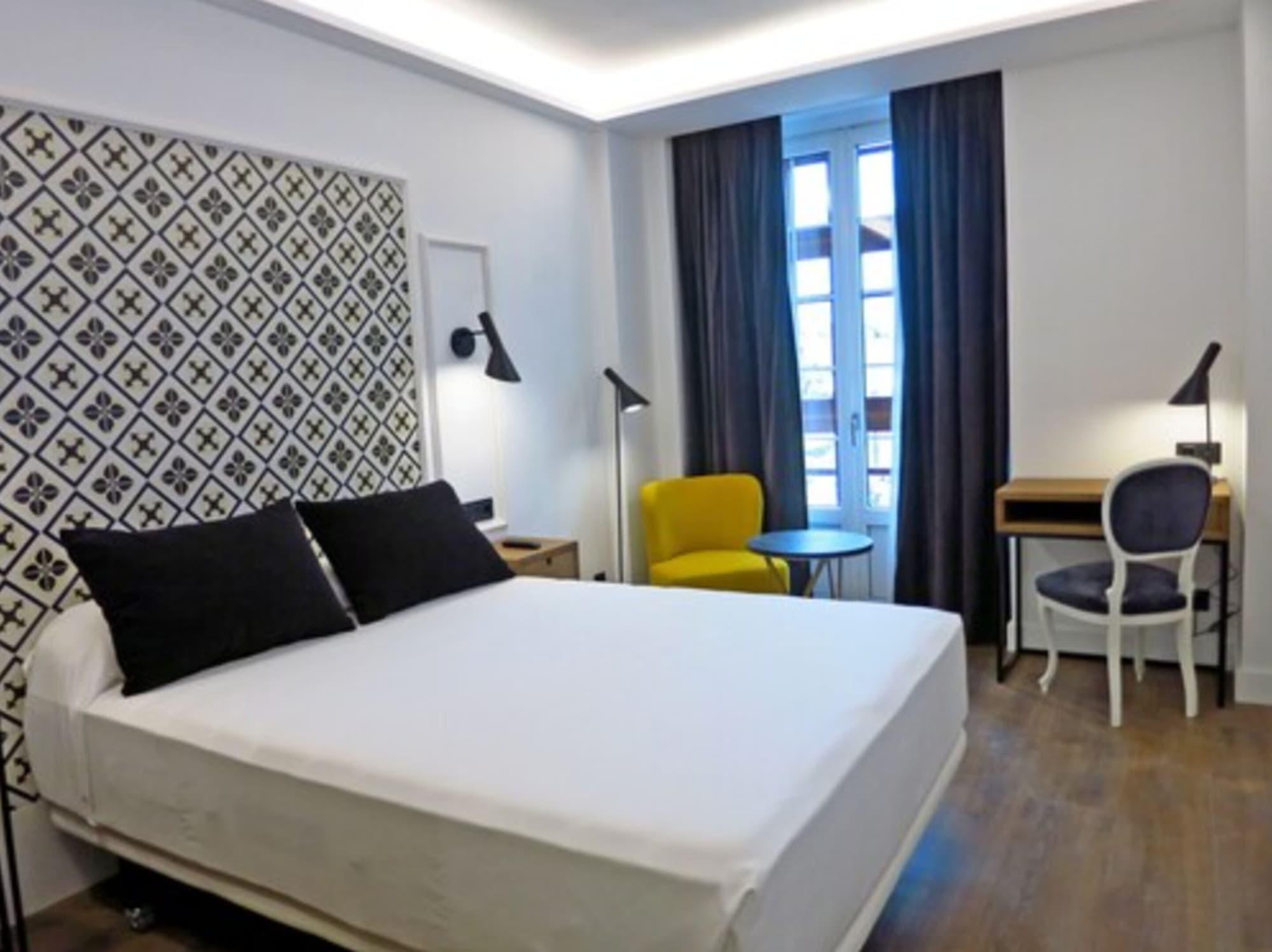 Hotel Colon Plaza Valladolid Exteriör bild
