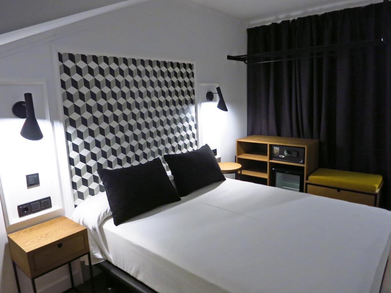 Hotel Colon Plaza Valladolid Exteriör bild