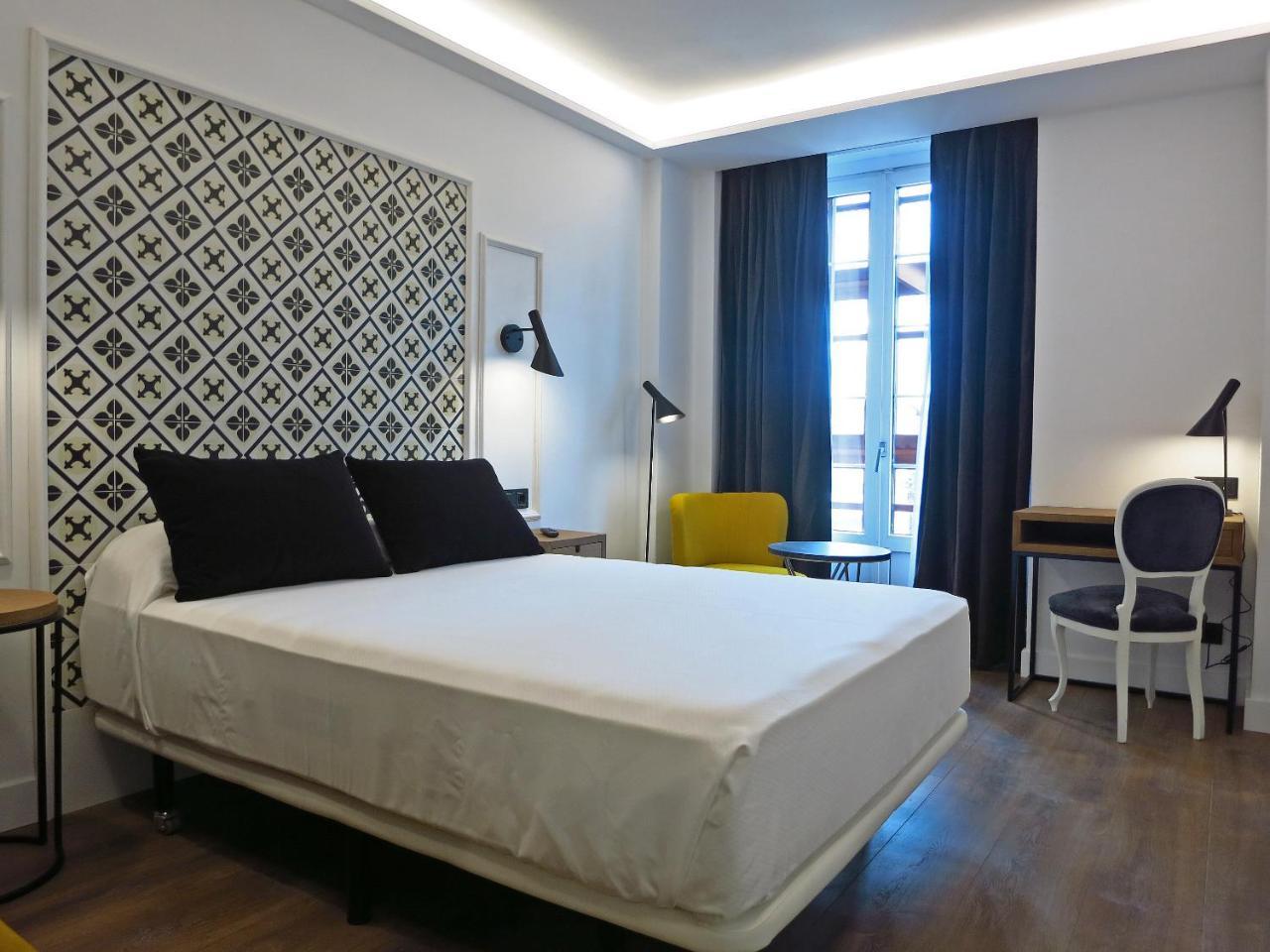 Hotel Colon Plaza Valladolid Exteriör bild